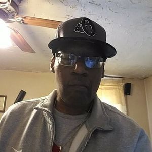 Meet your Posher, Kenneth